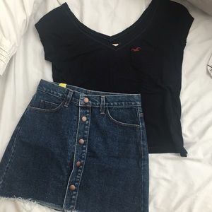 🚚Hollister co. -deep wide neck top- navy - size s